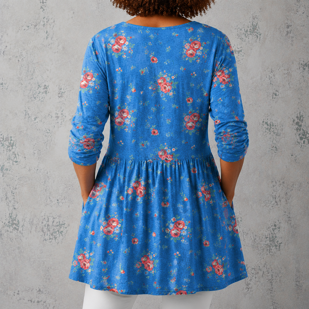 Mélanie | Lange Bluse aus Leinen mit kleinen Vintage-Rosen