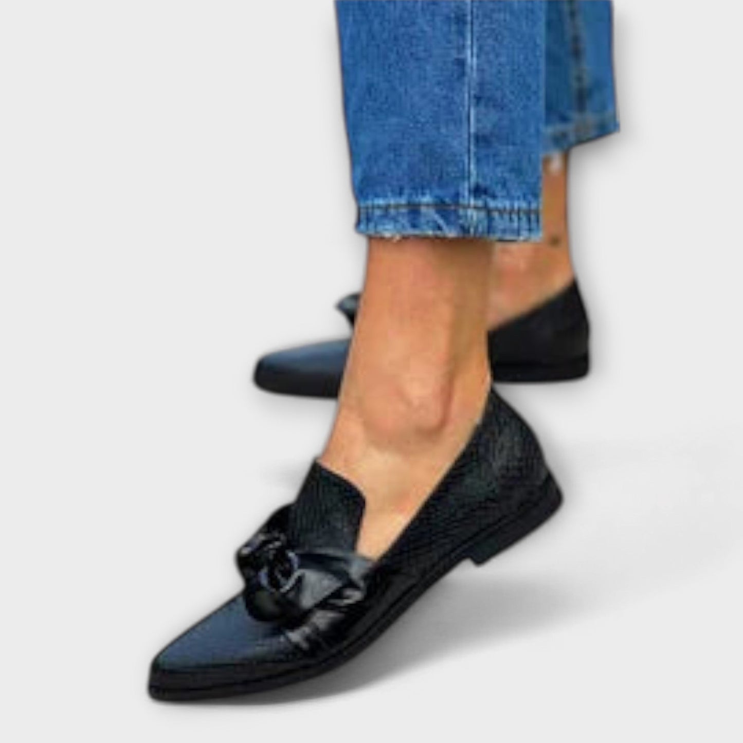 Zinnia – Loafer mit Schlangenledermuster und Schleifendetail