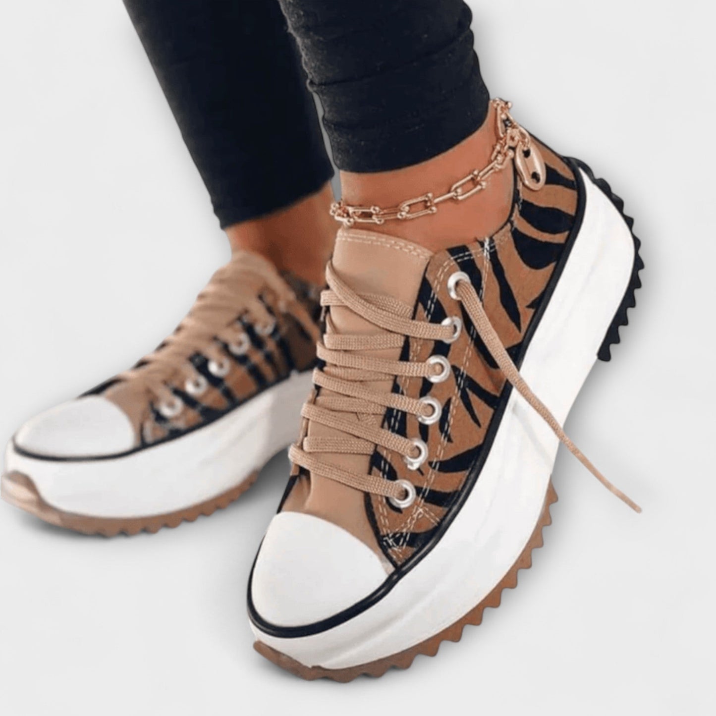 Jinky - Trendy Plateau-Schnürschuhe