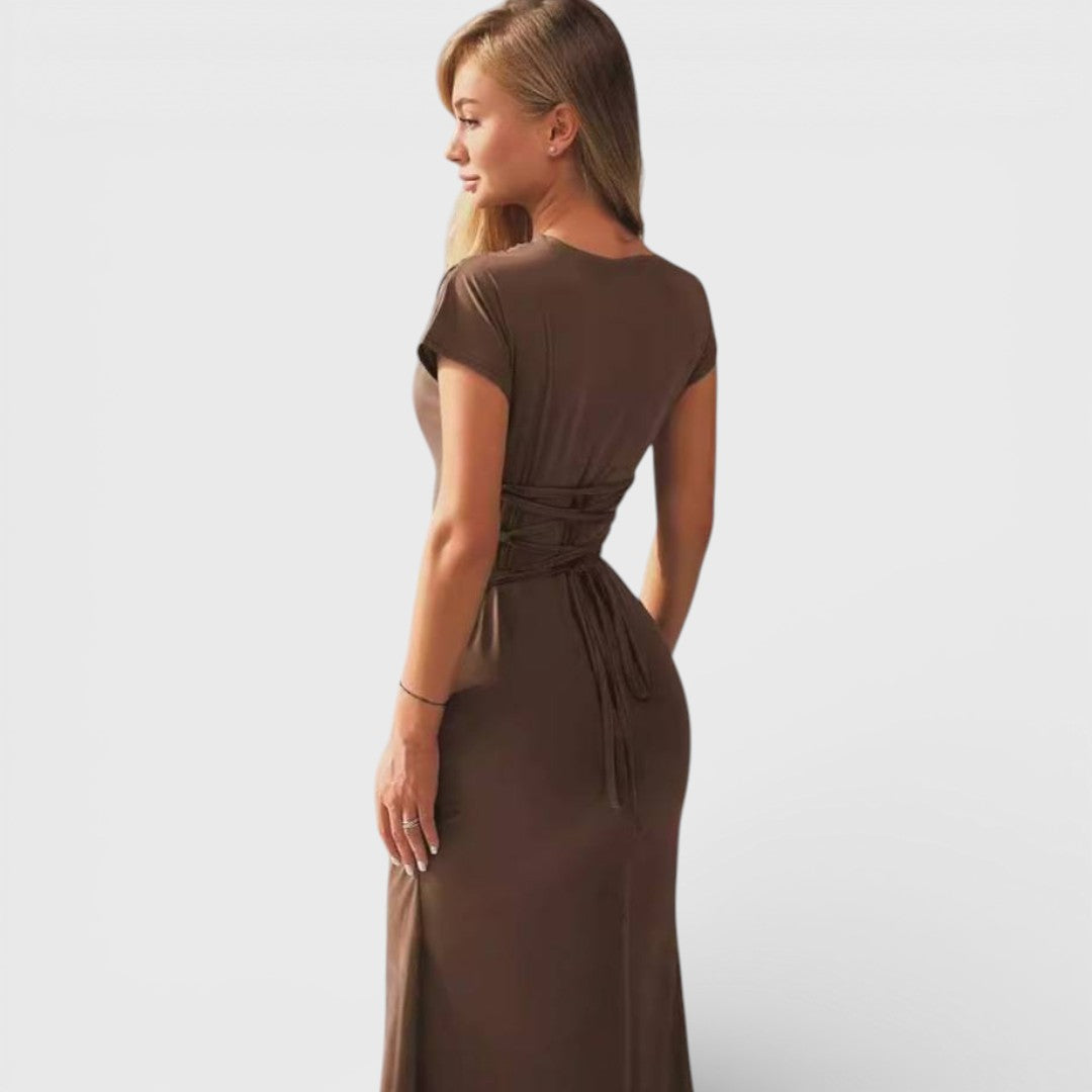 Elara - Schickes braunes Abend-Maxikleid mit Drapiertem Ausschnitt