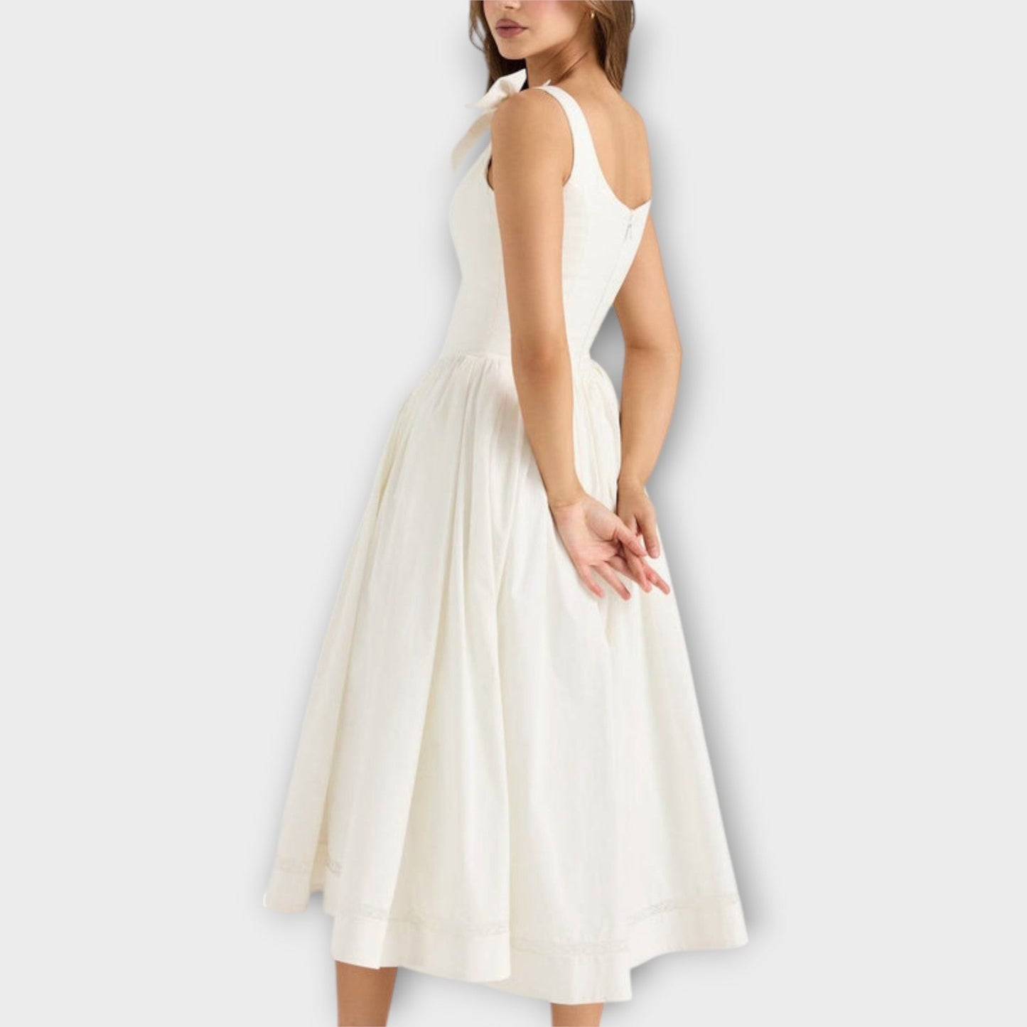 Lotta - Weisses Midi-Kleid mit Schleifendetail