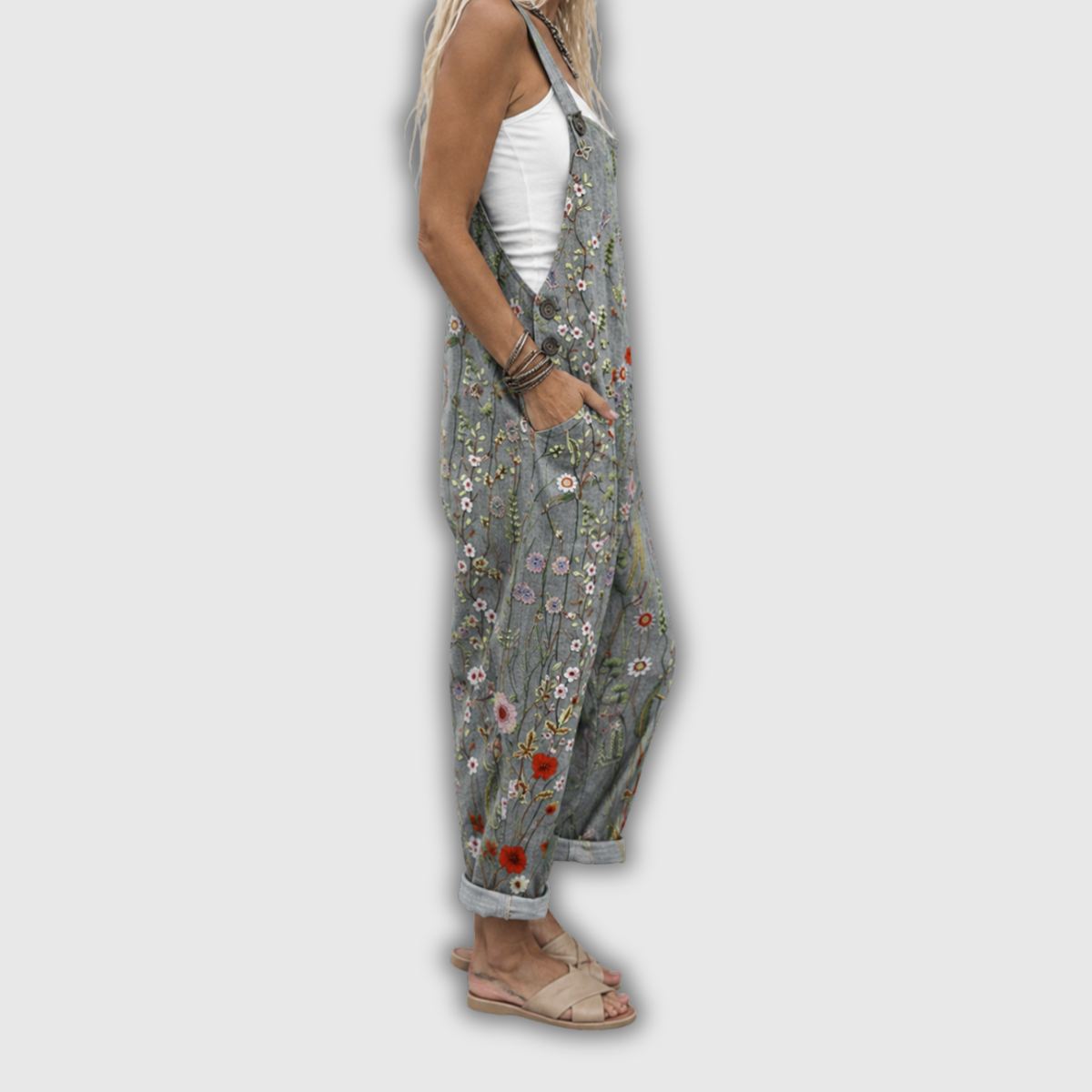 Isla™ | Latzhose mit gestreutem Blumenmuster