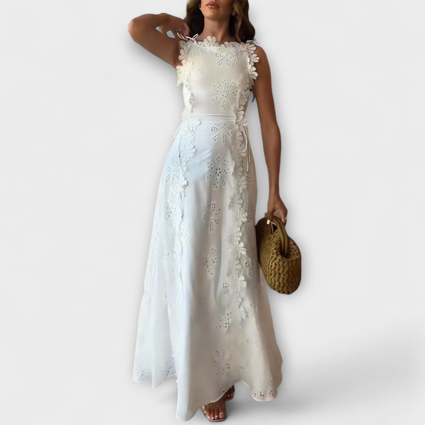 Éliora – Maxikleid mit Spitzenblumenmuster und Bindegurten