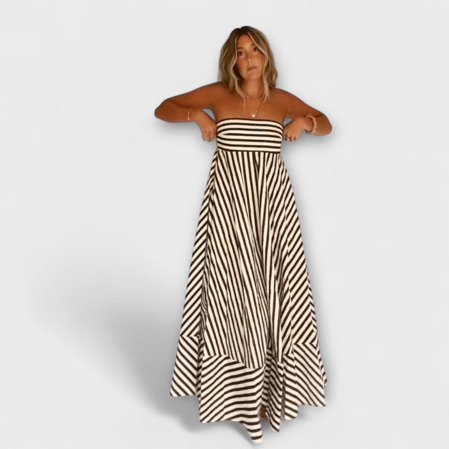 Nocturnal Charm Rüsch Maxi Kleid
