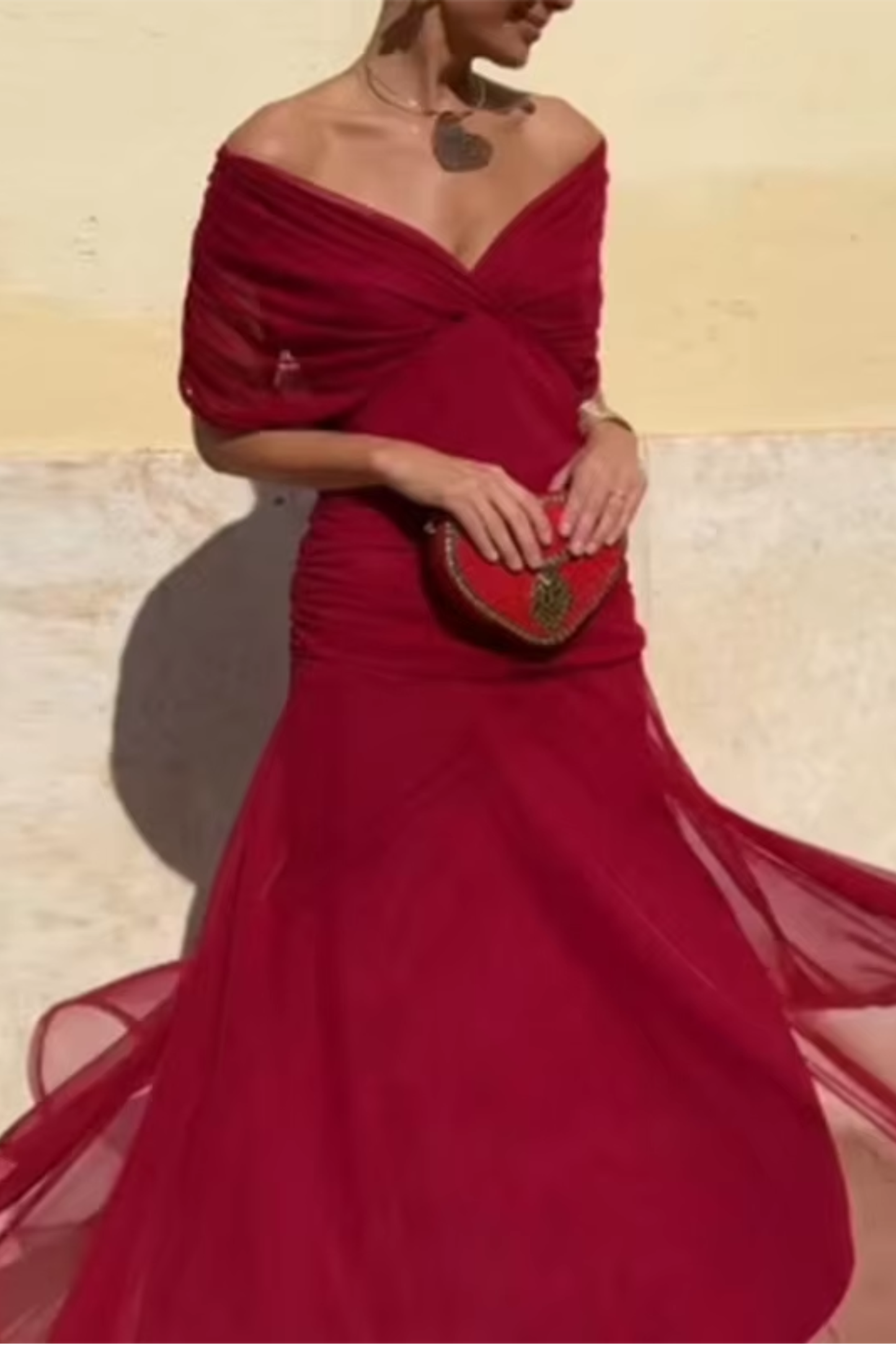 Luisa | Elegantes langes Partykleid mit V-Ausschnitt