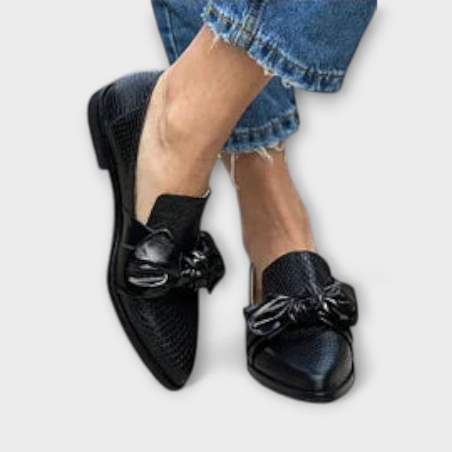 Zinnia – Loafer mit Schlangenledermuster und Schleifendetail