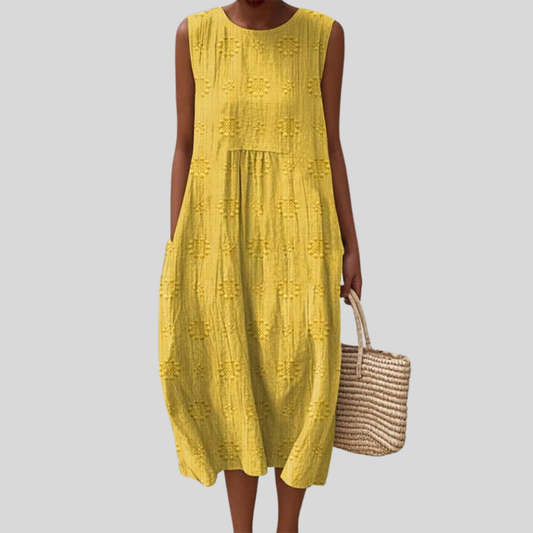 Fliessendes und bequemes Kleid
