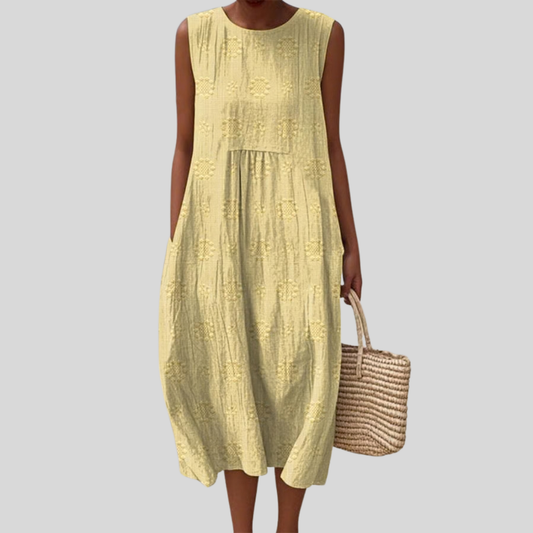 Fliessendes und bequemes Kleid