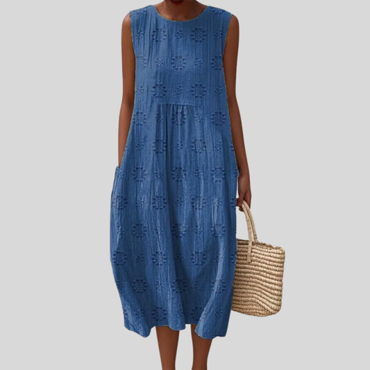 Fliessendes und bequemes Kleid