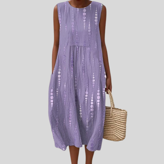 Fliessendes und bequemes Kleid