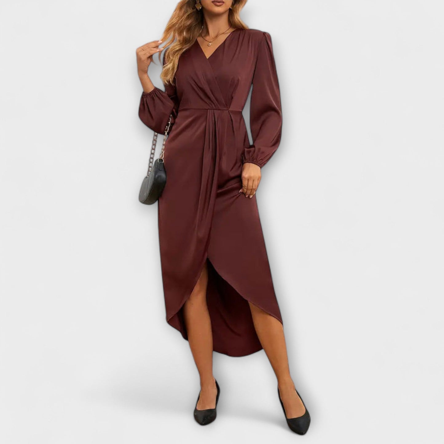 Nora - Fluide Schokoladen-Wickelkleid