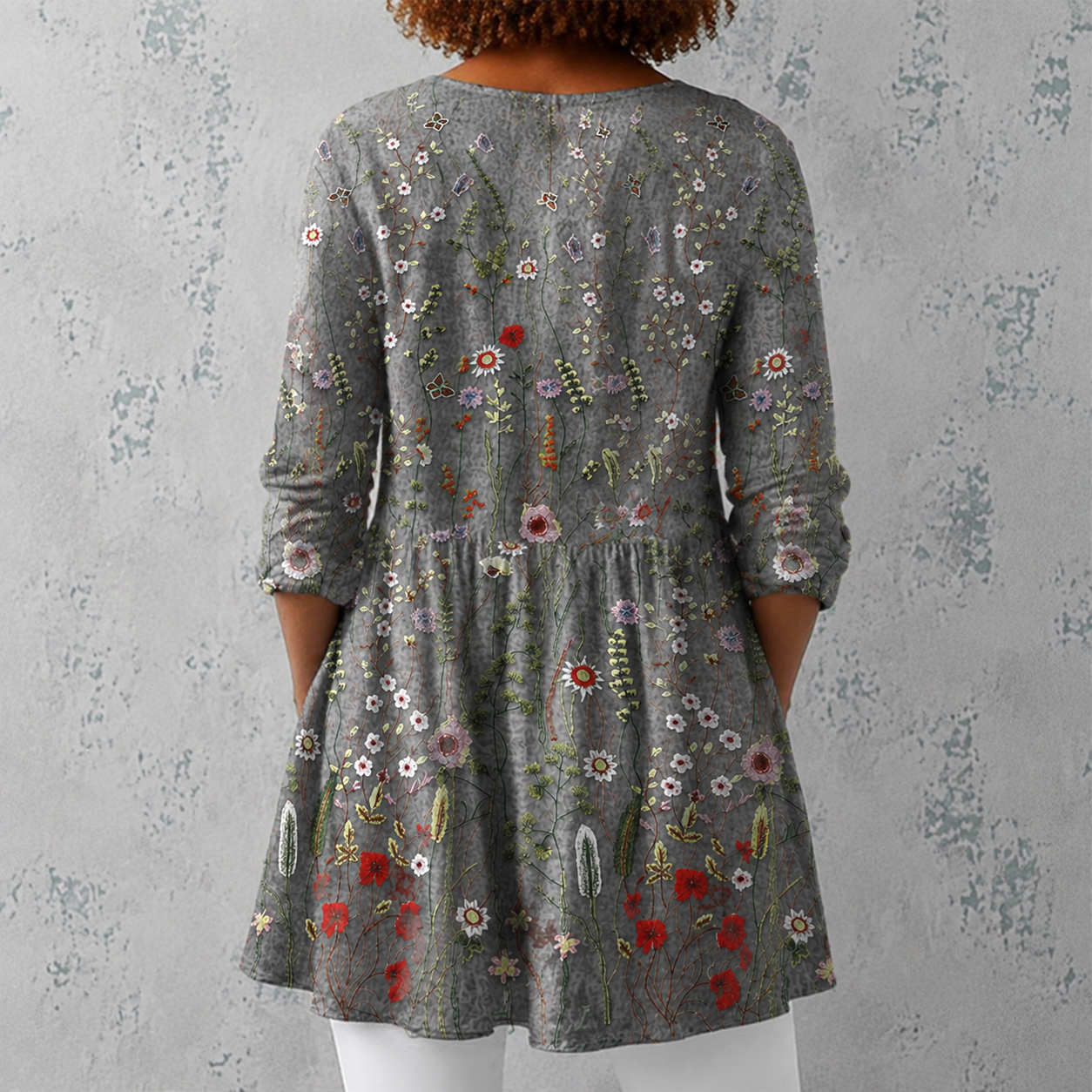 Amélie | Lange Bluse aus Leinen mit Wildblumenstickerei