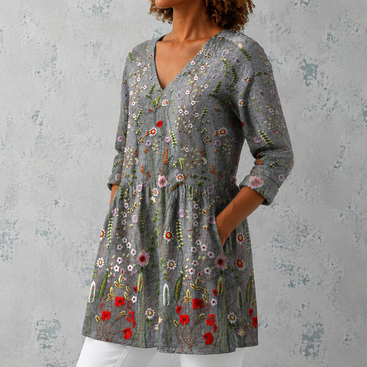 Amélie | Lange Bluse aus Leinen mit Wildblumenstickerei