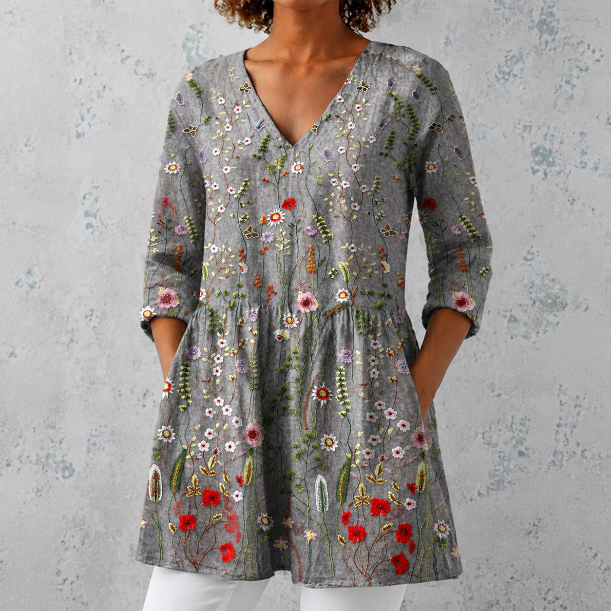 Amélie | Lange Bluse aus Leinen mit Wildblumenstickerei