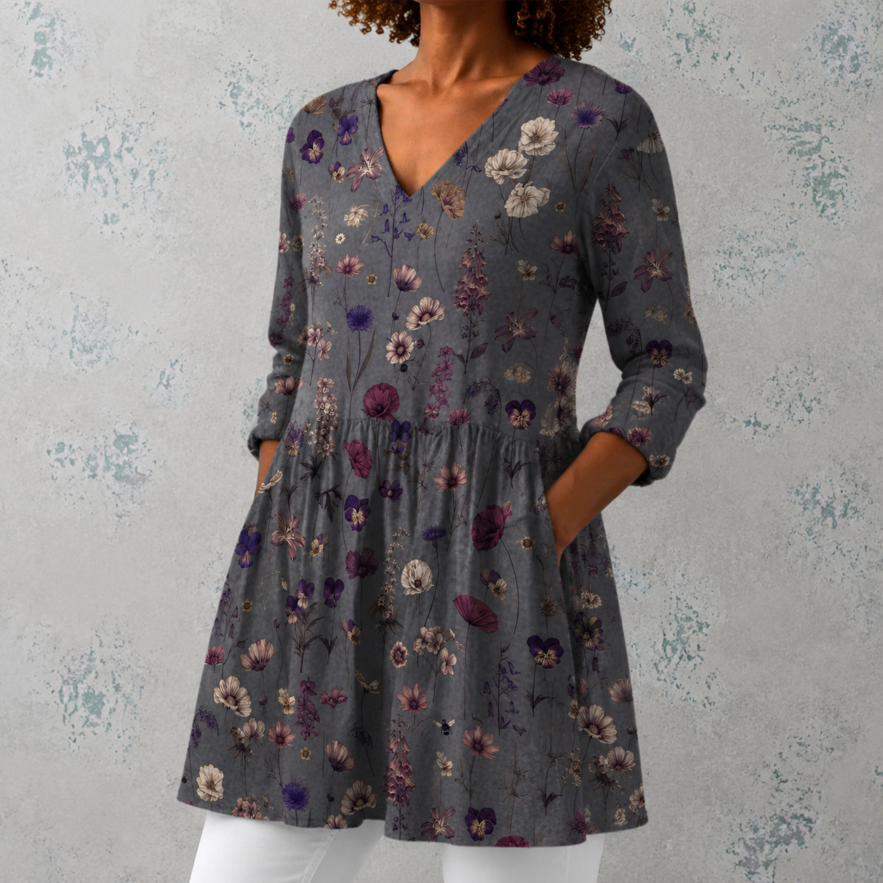 Audrey | Lange Leinenbluse mit getrocknetem Blumenmuster im Herbarium-Stil