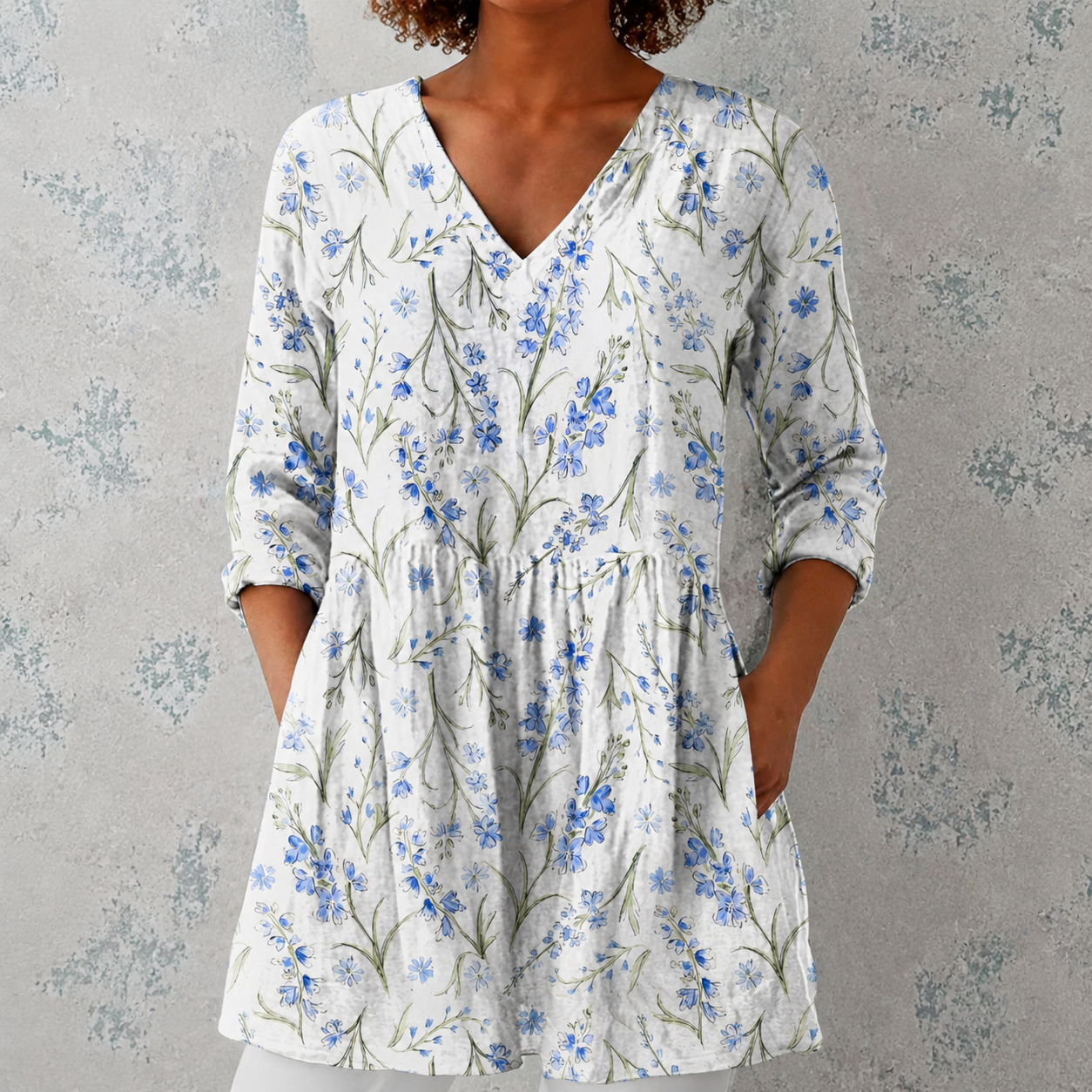 Jeanne | Lange Leinenbluse mit aquarellierten Blumensträußen