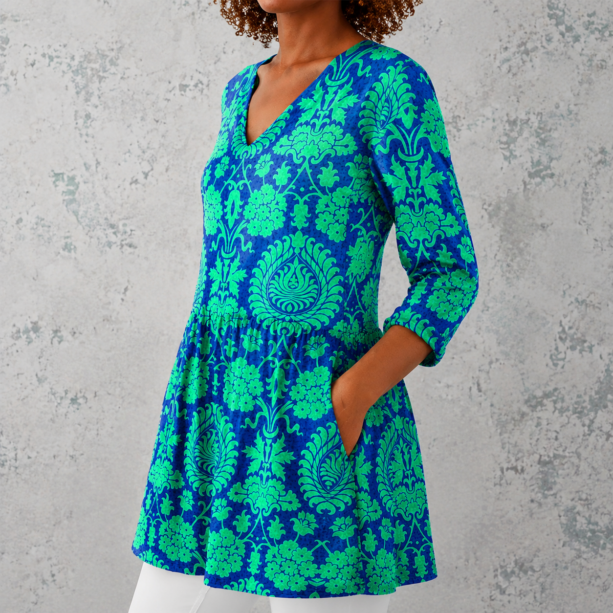 Inès | Lange Bluse aus Leinen mit damastartigem Barockmuster