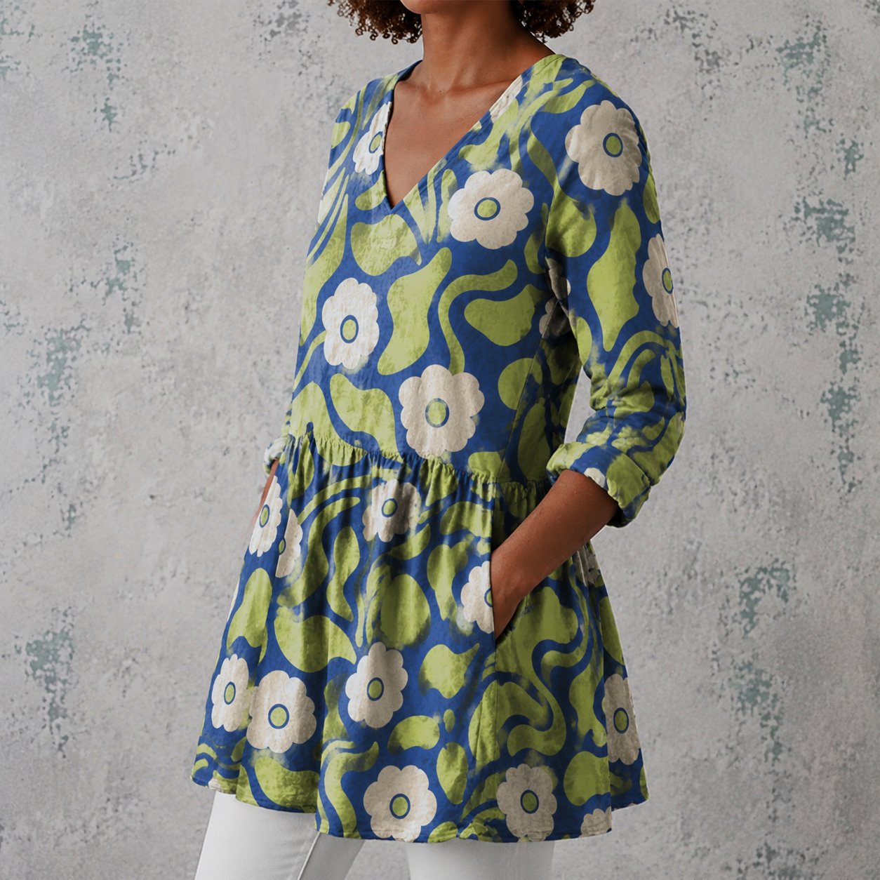 Élodie | Lange Bluse aus Leinen mit grafischem Retro-Blumenmuster