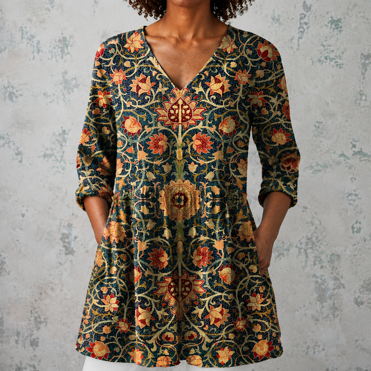 Céline | Lange Bluse aus Leinen mit Vintage-Blumen-Tapetenmuster