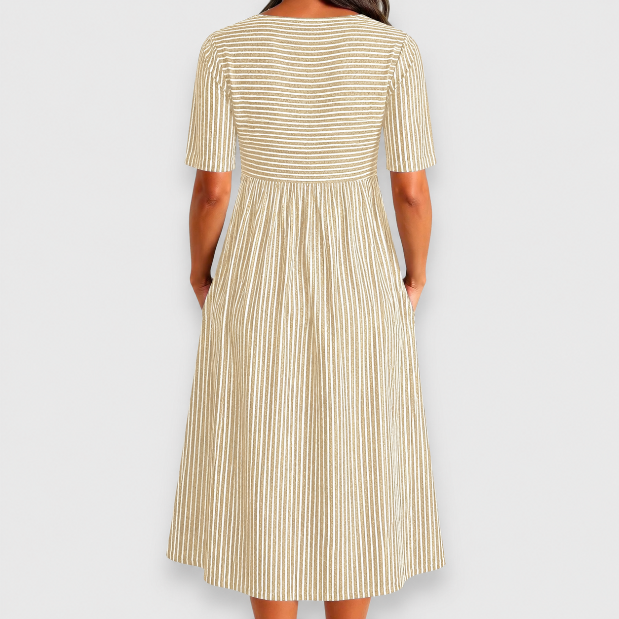 Cecily | Gestreiftes Midi-Kleid mit Knopfdetails und Taschen