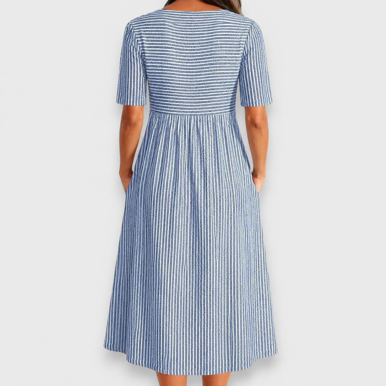 Cecily | Gestreiftes Midi-Kleid mit Knopfdetails und Taschen