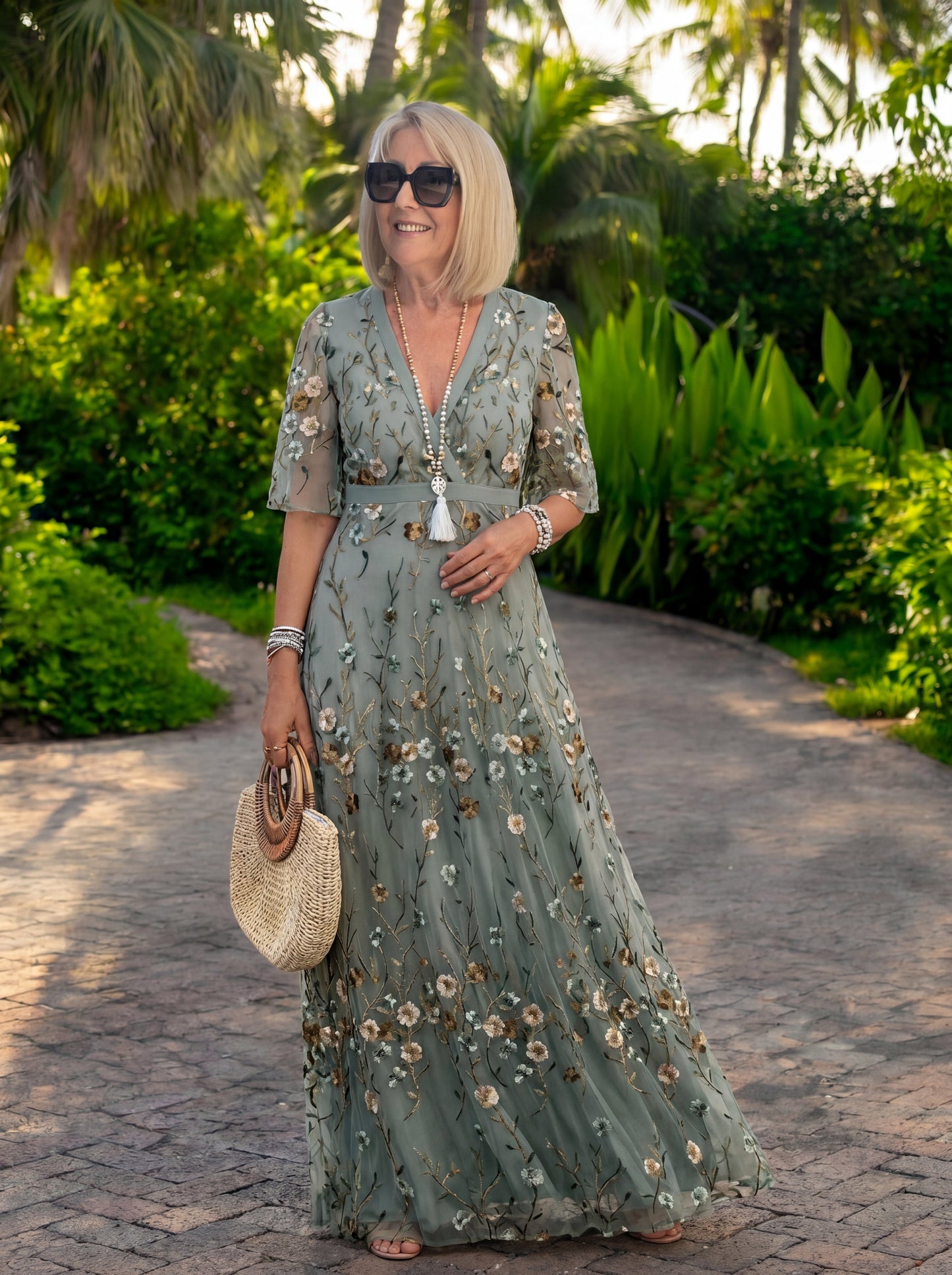 Melodi – Langes Blumenmaxikleid mit V-Ausschnitt