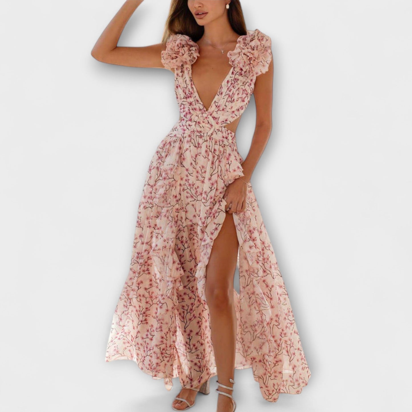 Elin - Maxikleid mit Rüschensäumen und Cut-Out-Details