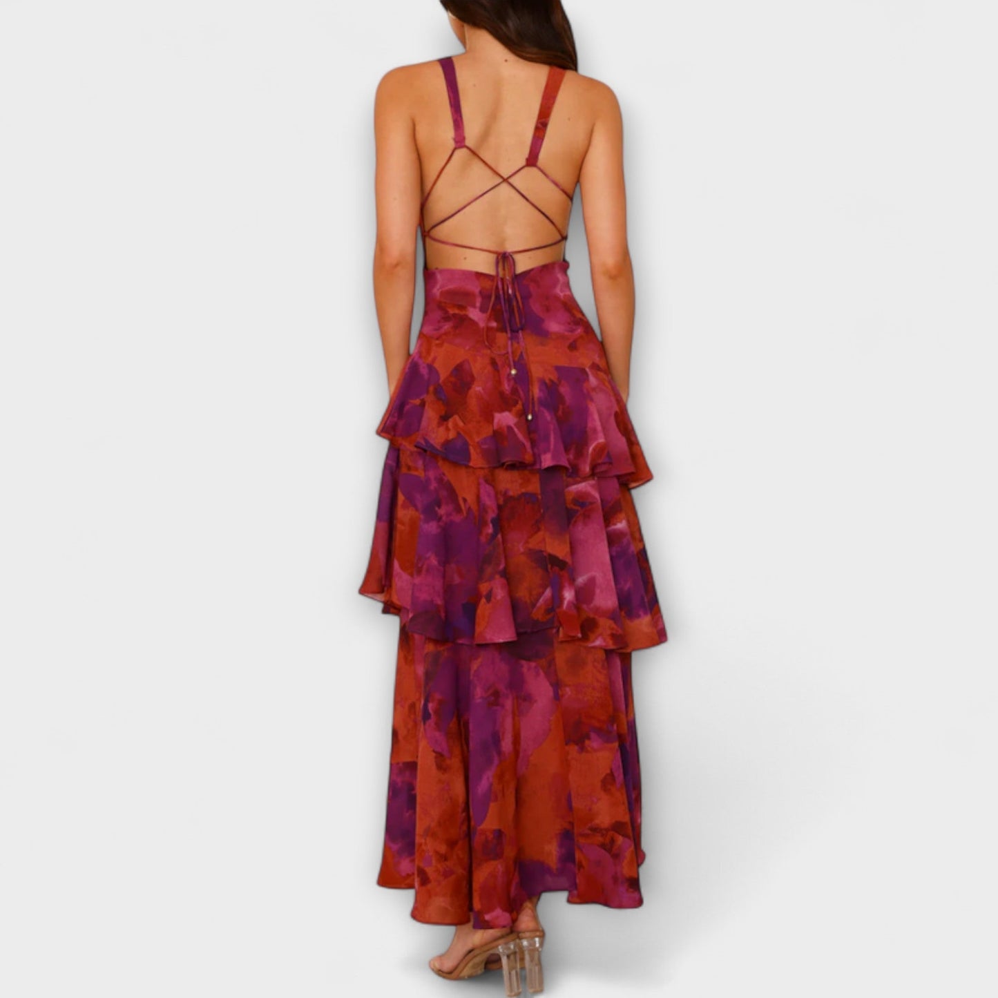 Domenica - Chiffonkleid mit V-Ausschnitt und fliessenden Lagen