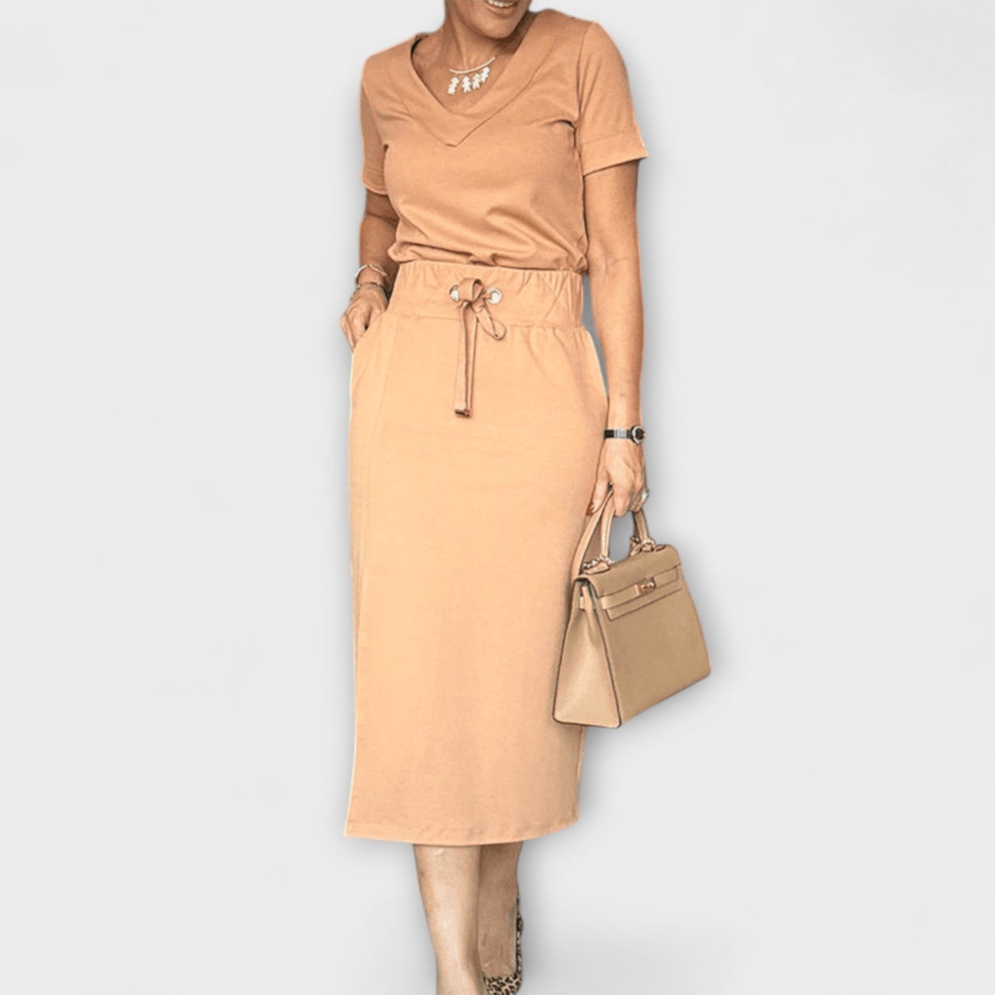 Danielle - Elegantes V-Ausschnitt Top mit Rock